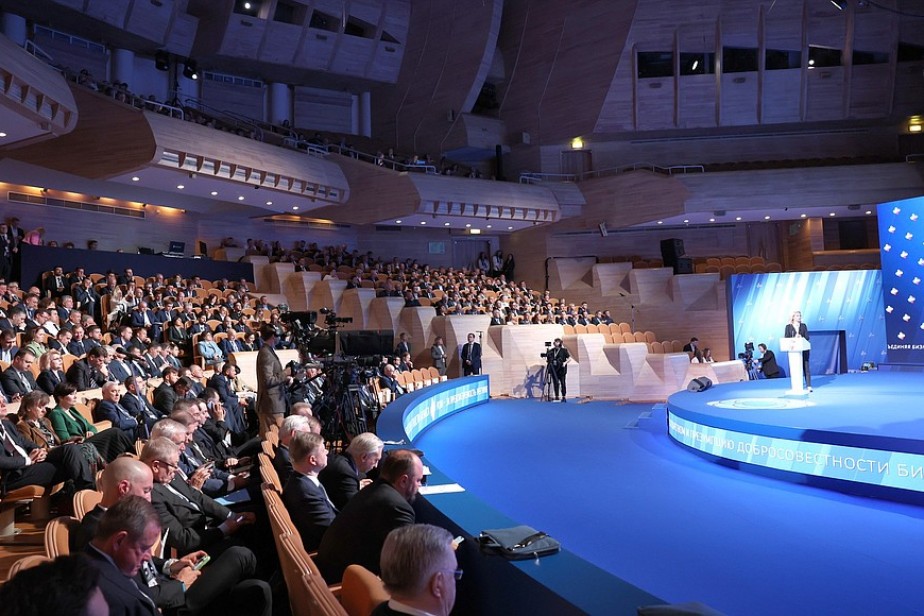 Путин заявил о позитивных тенденциях в экономике