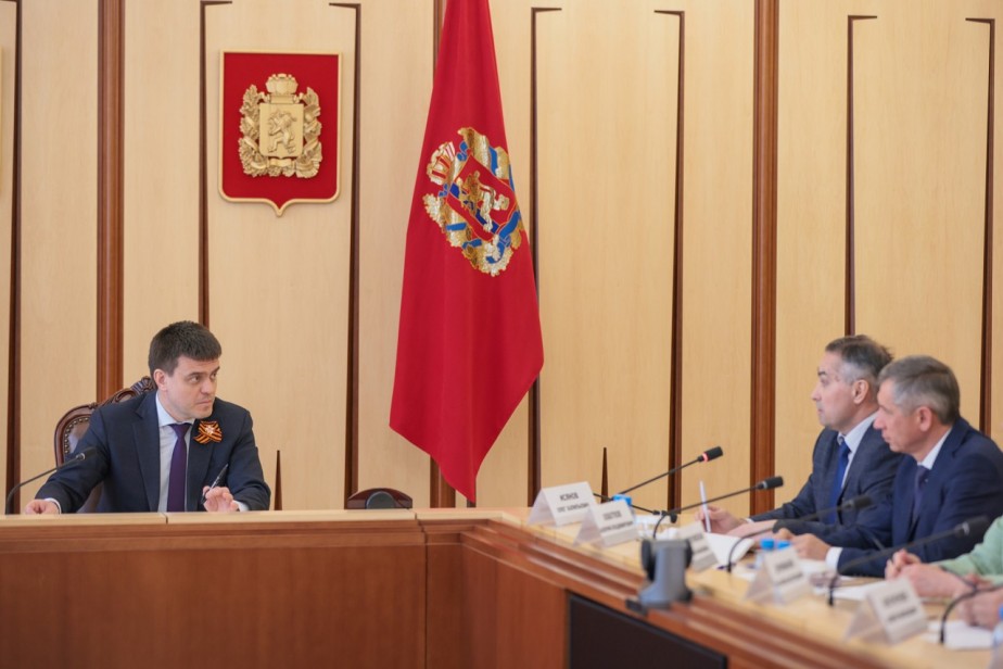Губернатор и профсоюзы Красноярского края заявили о выходе на новый уровень соцпартнерства Губернатор и профсоюзы Красноярского края заявили о выходе на новый уровень соцпартнерства