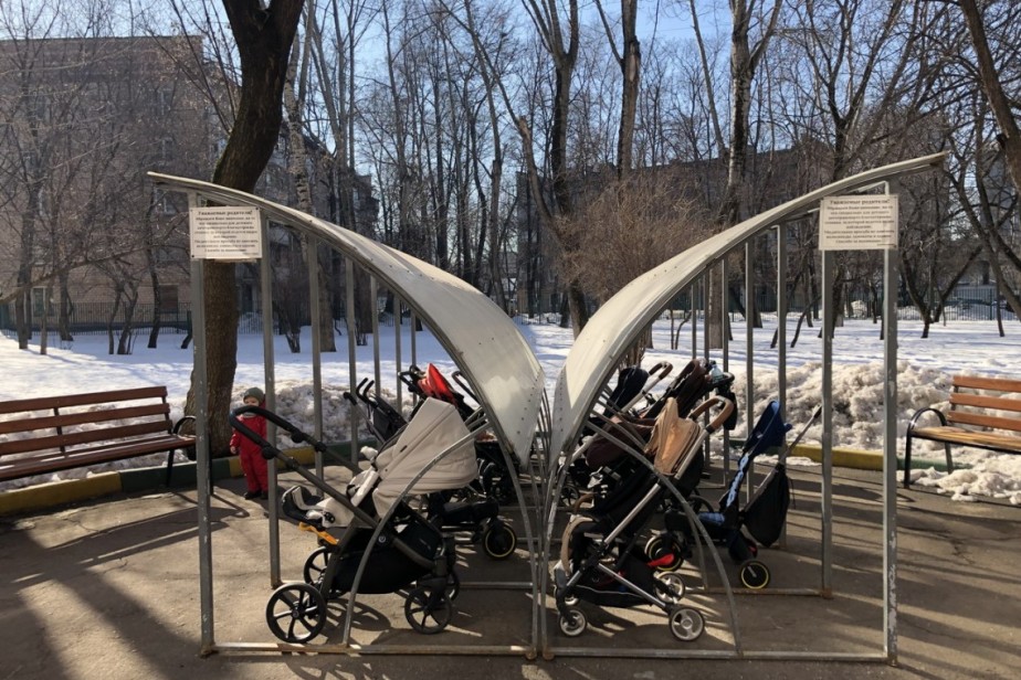 Беременных и матерей с маленькими детьми рекомендуют перевести на удалёнку