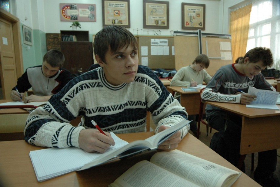 На рынке труда к 2035 году избыток выпускников вузов составит 2,7 млн человек