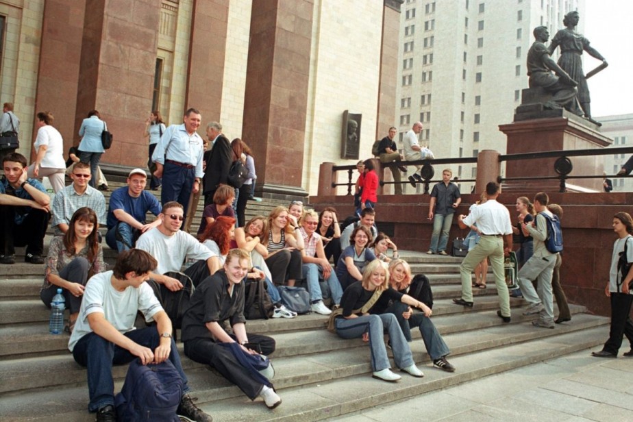 Российские вузы привлекают первокурсников высокими стипендиями