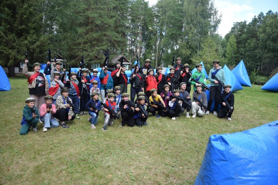 Профорганизация ПАО "Ураласбест" для детей и внуков членов профсоюза провела игру "Лазертаг"