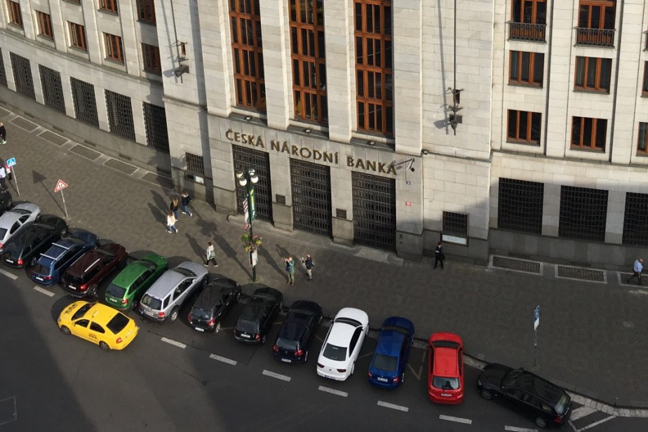 Профсоюзы госслужащих Чехии пригрозили всеобщей забастовкой Профсоюзы госслужащих Чехии пригрозили всеобщей забастовкой