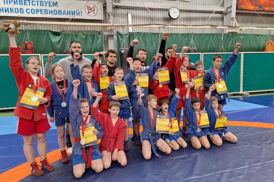 35 лет воспитываем чемпионов