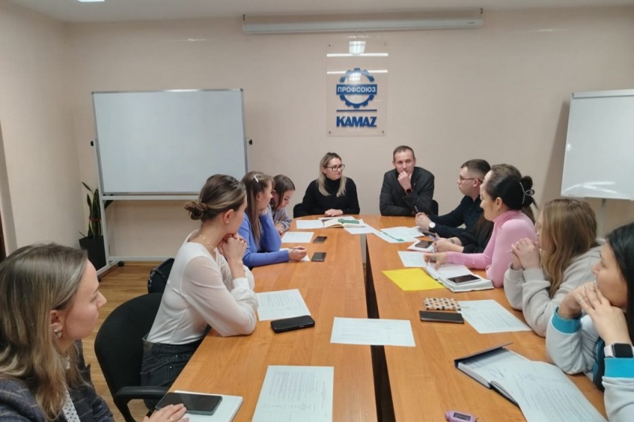 Молодежь КАМАЗа готовится к празднованию 100-летия Льва Васильева