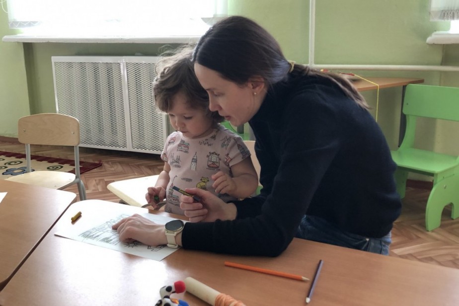 Венгрия первая в мире отменит подоходный налог для матерей