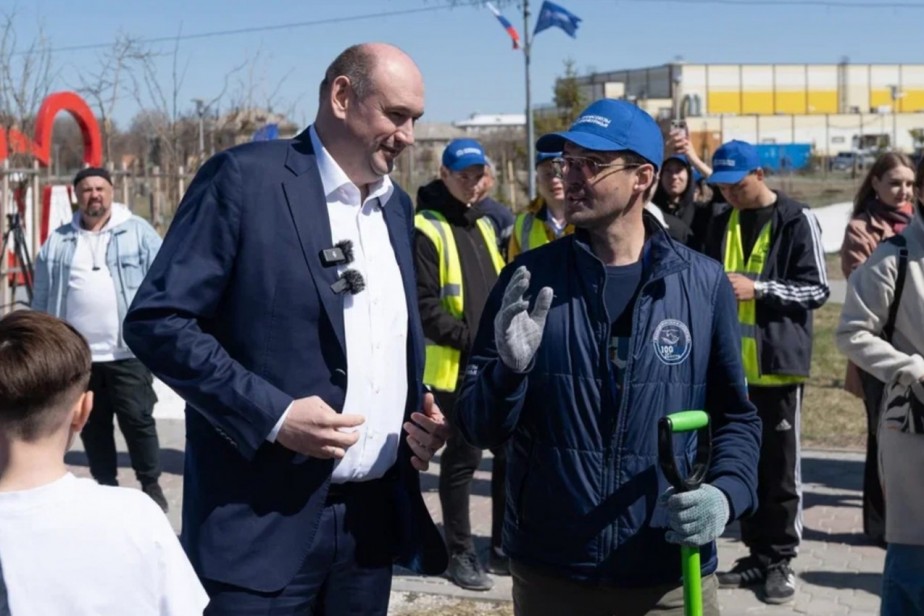 Аллею труда заложили в Гае Оренбургской области