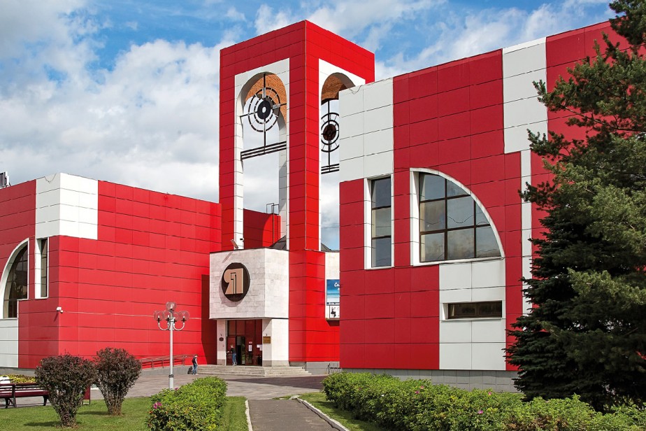 «Славнефть-ЯНОС». «Космический корабль» по имени «ЯНОС»