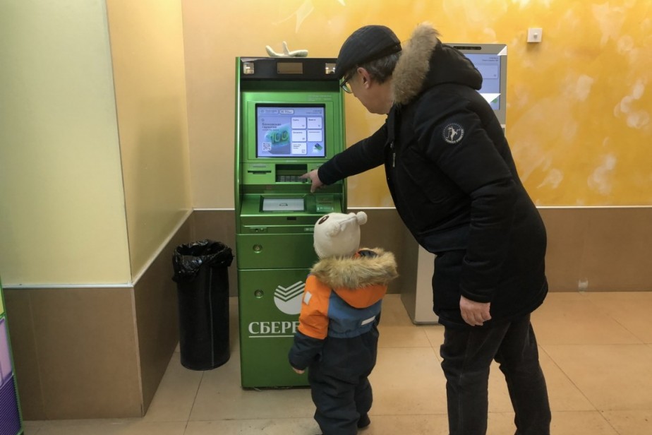 77% родителей копят на образование детей