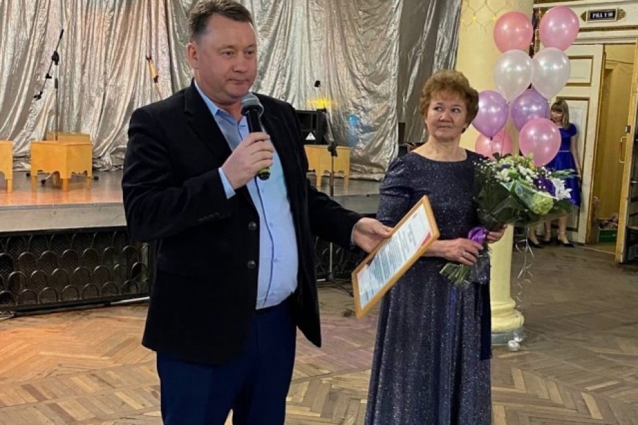 Профсоюзному семейному клубу ЧТЗ "Погода в доме" 25 лет