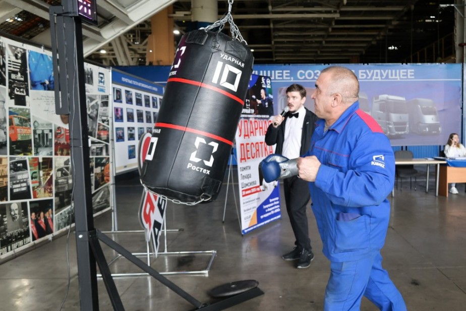 На КАМАЗе прошел региональный отборочный тур IX абсолютного чемпионата Госкорпорации «Ростех» по силе удара