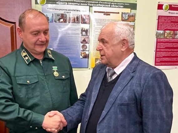 В Новосибирске вручили профсоюзные юбилейные медали