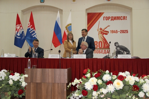 Новым председателем Саратовского профобъединения избрана Юлия Винокурова