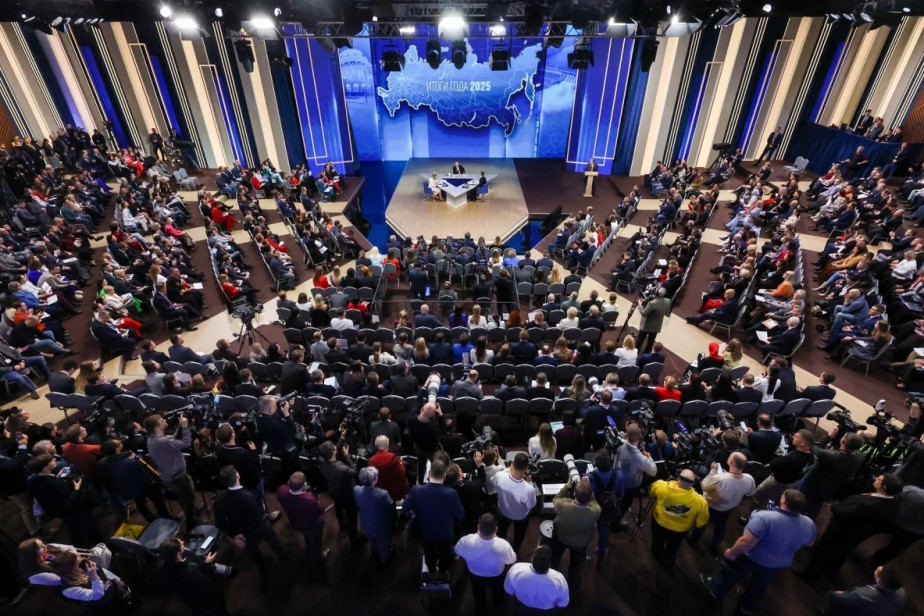 Путин: Рабочие профессии становятся престижными