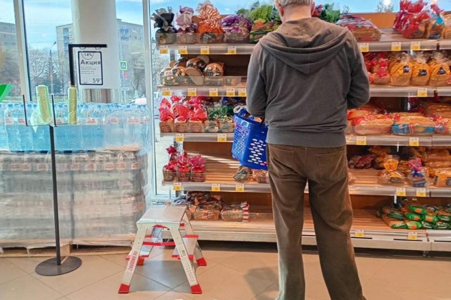 Мишустин поручил ФАС усилить контроль за ценами на социально значимые товары