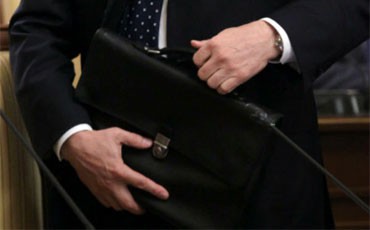 Новых чиновников будут испытывать