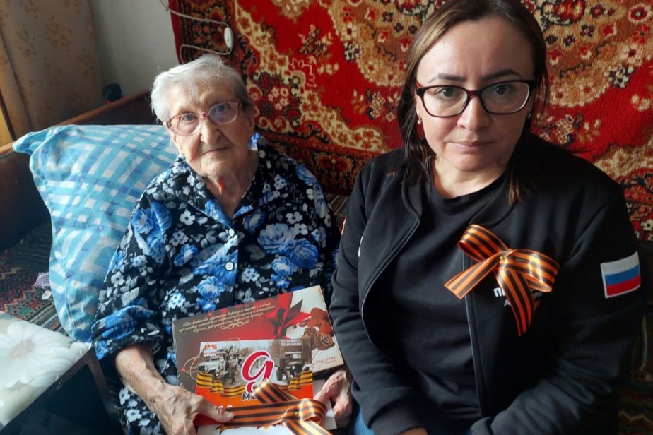 На заводе "УРАЛ" проходят адресные поздравления ветеранов Великой Отечественной войны