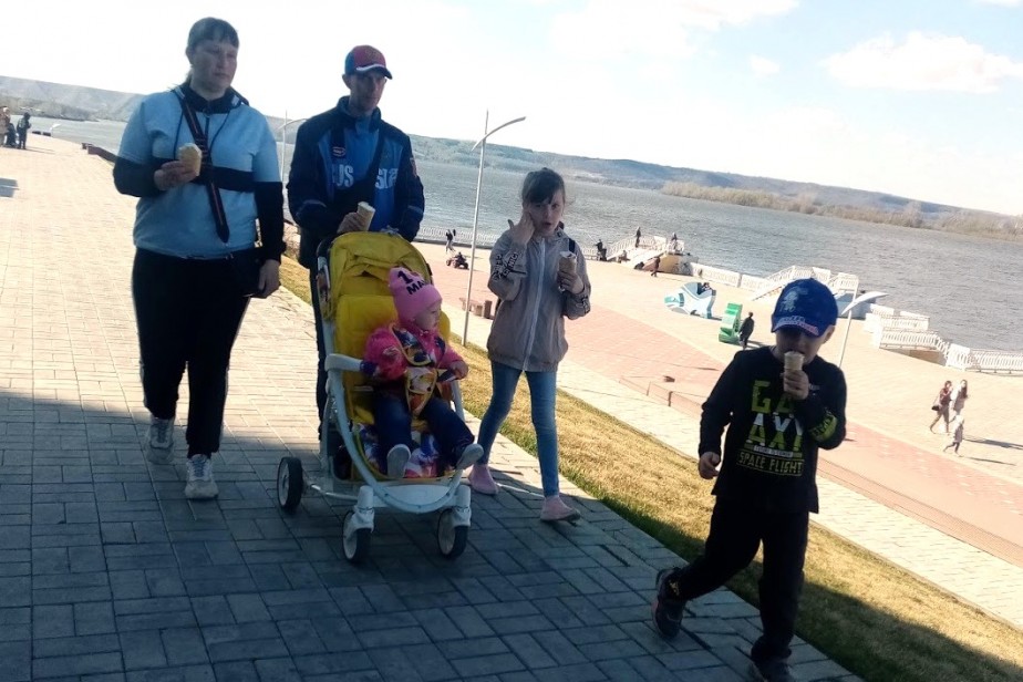 63 тысячи детей из многодетных семей с превышением лимита на доход получили единое пособие