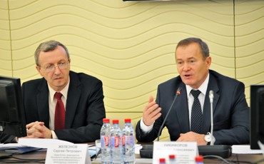 Роспрофжел требует повышения зарплат железнодорожникам