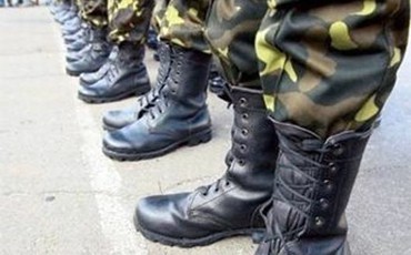 Уклонистов и контрактников дискриминируют?