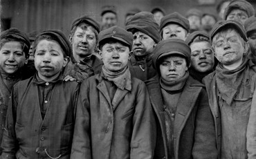 “...Иногда я пою, но только не в шахте”