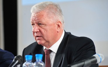 Шмаков предложил чиновникам пожить на Севере без надбавок к зарплате Шмаков предложил чиновникам пожить на Севере без надбавок к зарплате