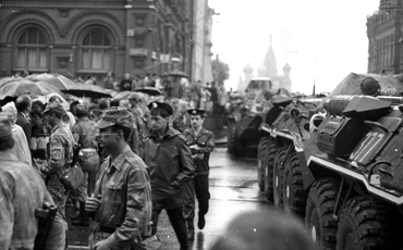 Провожать не надо