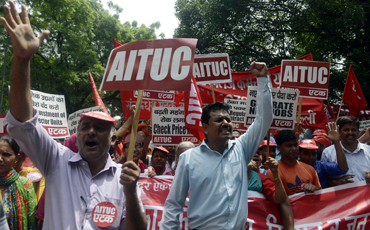 Против “гнусного заговора”