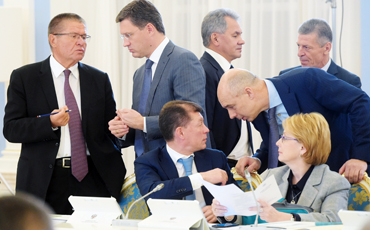 Бюджет отправляют в эконом-класс