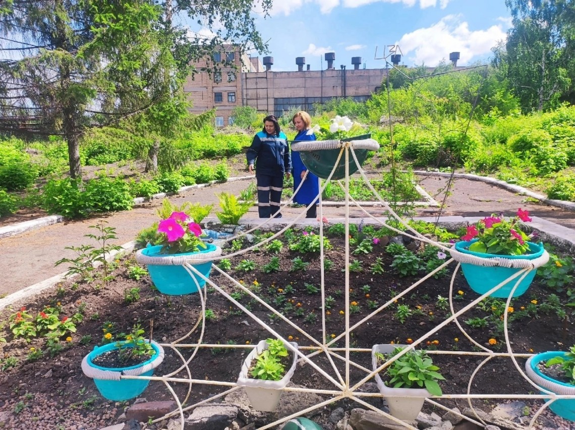 Художественно-эстетический смотр-конкурс "Цветущий завод" Художественно-эстетический смотр-конкурс "Цветущий завод"