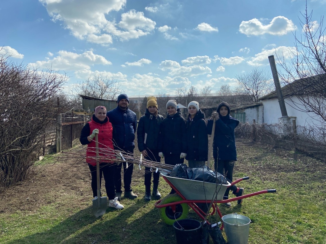 "Добрый сад доброму учителю" "Добрый сад доброму учителю"