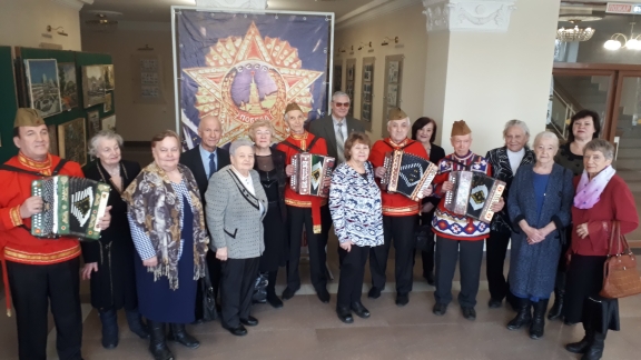 Профсоюзы- ветеранам труда Профсоюзы- ветеранам труда