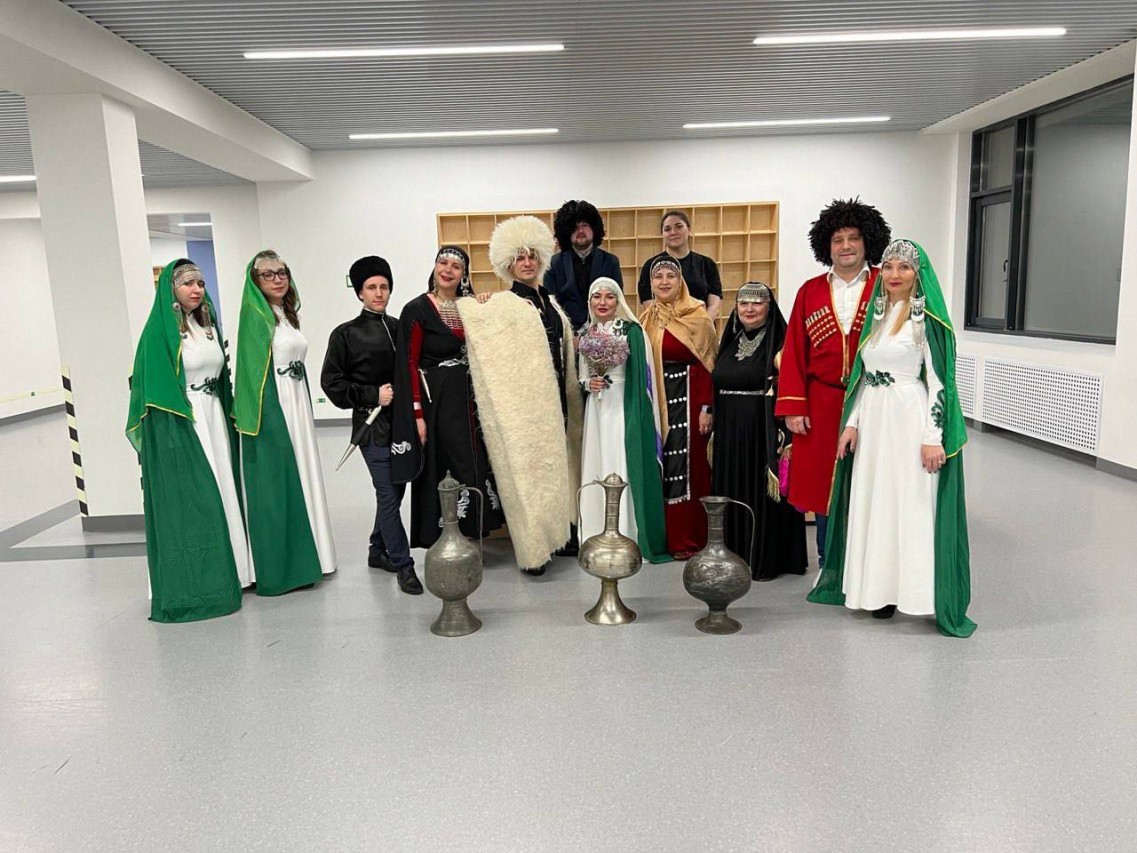 "Дружно, все вместе"