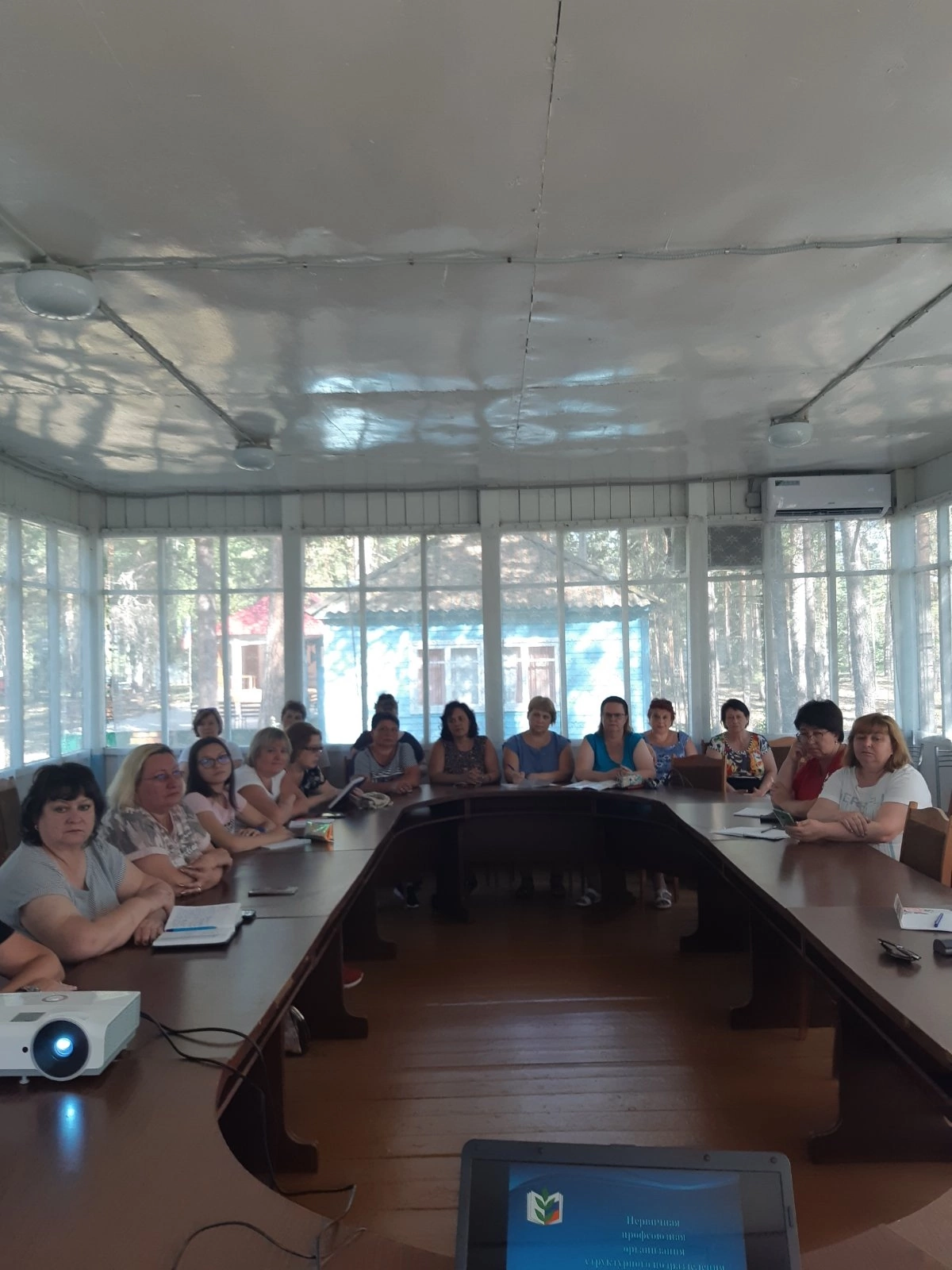 "Ты нужен профсоюзу, Профсоюз нужен тебе" "Ты нужен профсоюзу, Профсоюз нужен тебе"