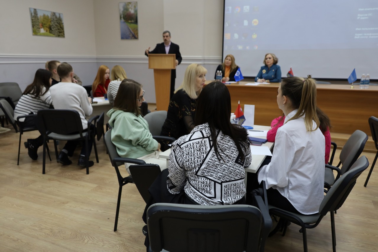 XVII областной профсоюзный женский форум "Роль женщины в социально-экономическом развитии региона".