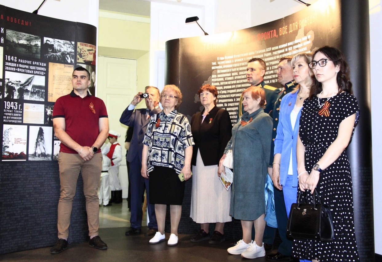 Медаль за бой, медаль за труд из одного металла льют. Медаль за бой, медаль за труд из одного металла льют.