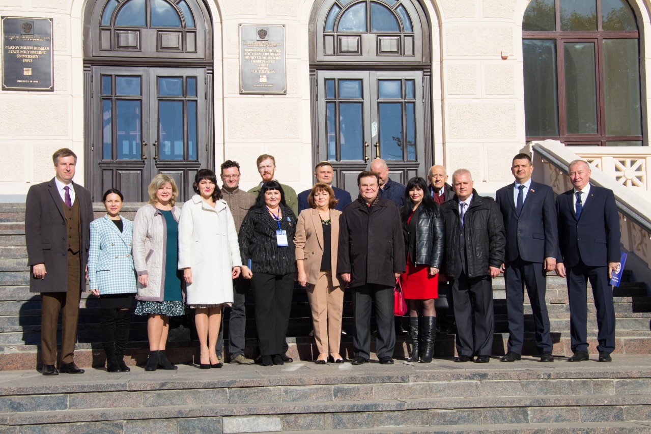 Сила интеллекта для защиты интересов трудящихся