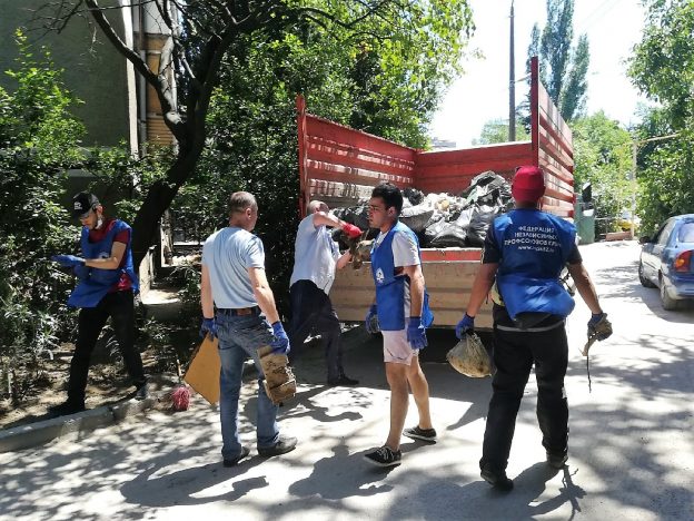 Гражданская солидарность: ФНПК приняла участие в ликвидации последтвий наводнения