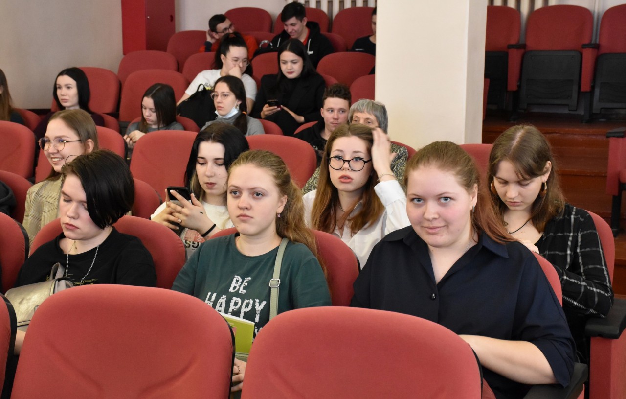 Сессия областного "Клуба молодых педагогов" Связь поколений