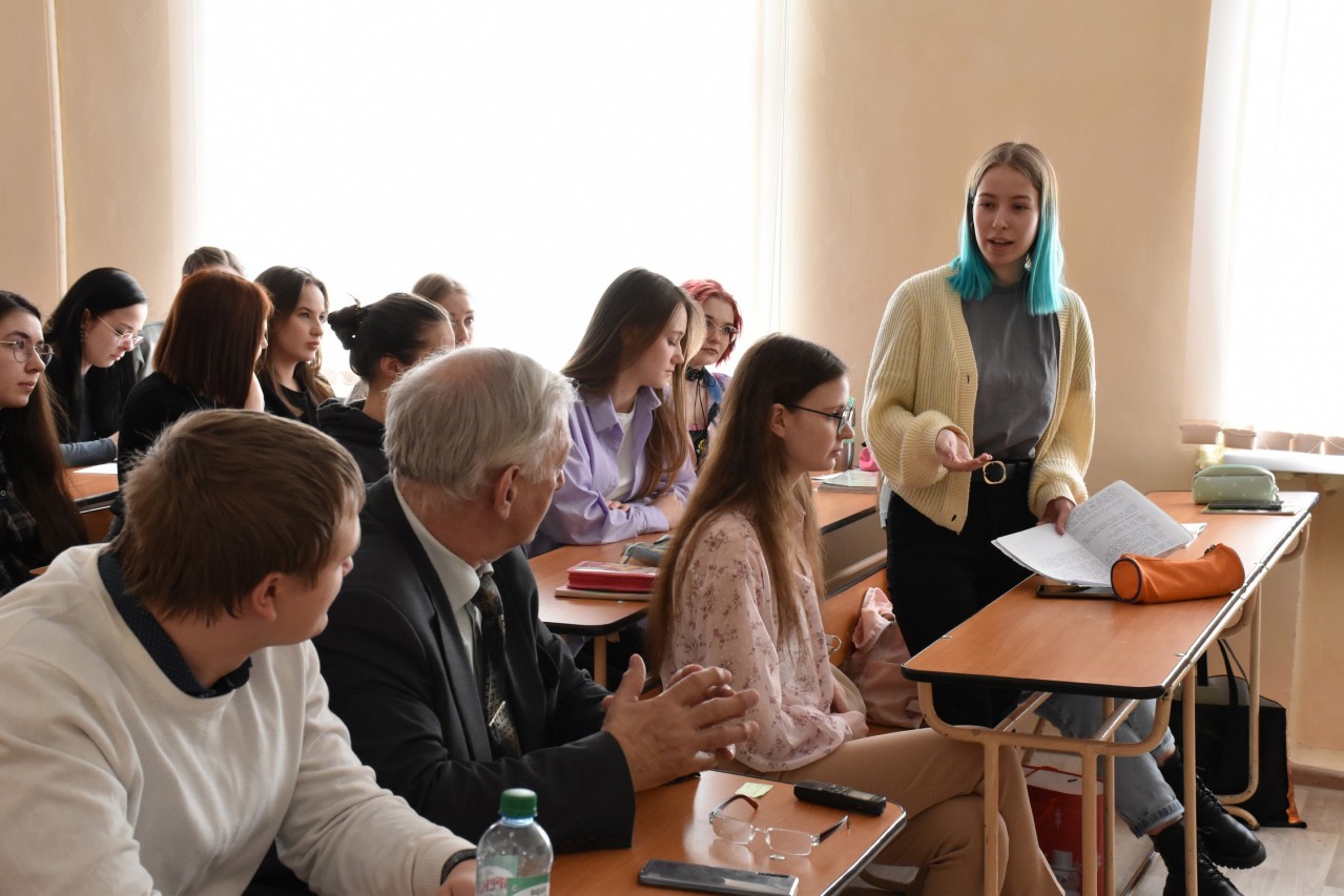 Сессия областного "Клуба молодых педагогов" Связь поколений