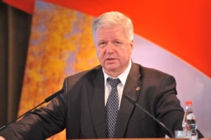 Михаил ШМАКОВ: “К модернизации через рост зарплаты”