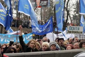 Жаркий месяц пикетень