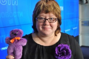 Фиолетовый мишка